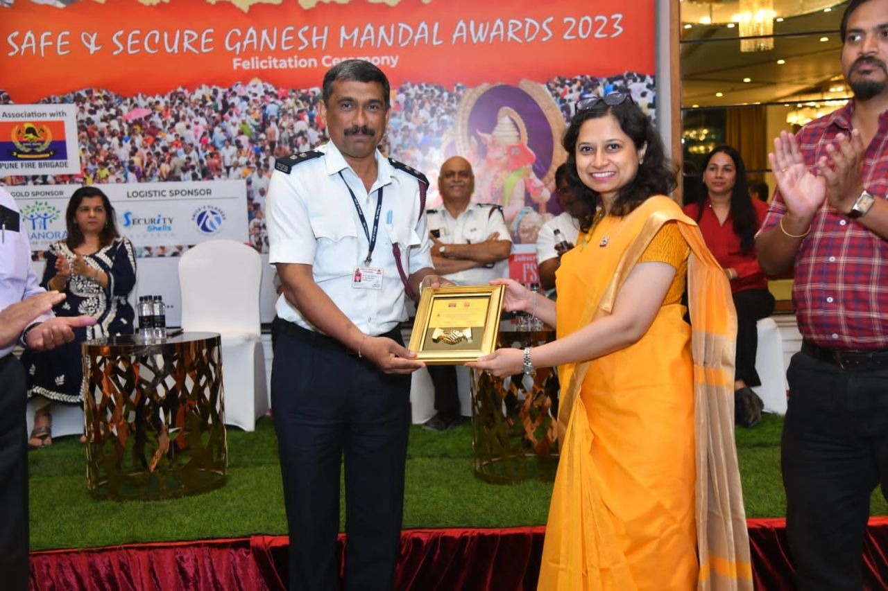 Fire Officer being felicitated at the awards ceremony